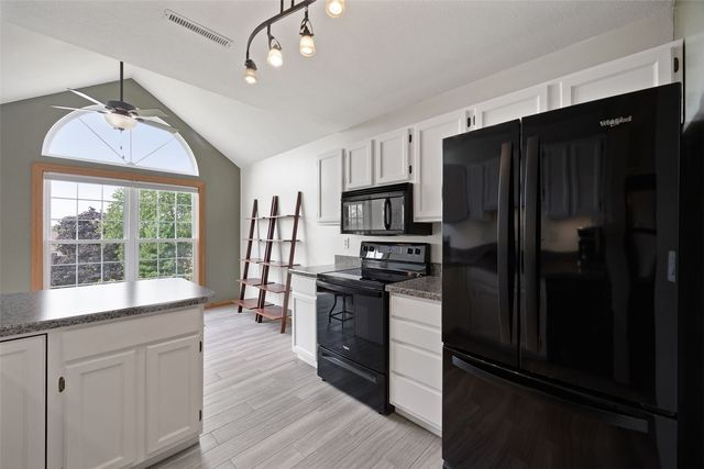 4131 Blue Jay Drive NE Unit C, Cedar Rapids, IA 52402