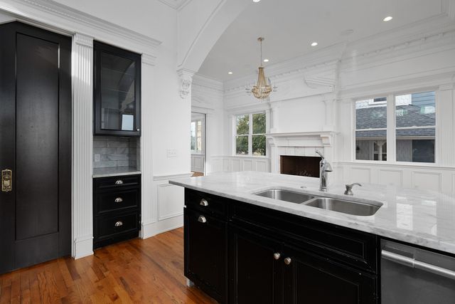 1115 E Brow Road, Lookout Mountain, TN 37350