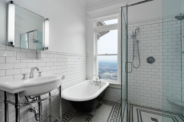 1115 E Brow Road, Lookout Mountain, TN 37350