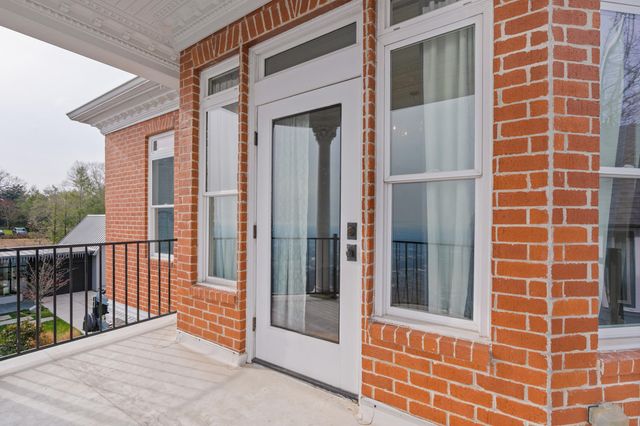 1115 E Brow Road, Lookout Mountain, TN 37350