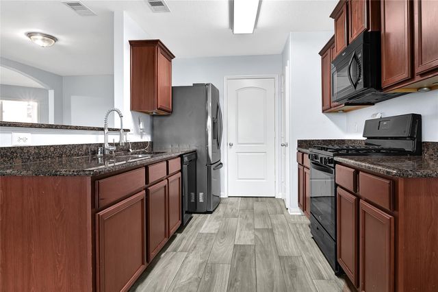 1802 Opal Peach Drive, Rosharon, TX 77583