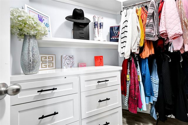 1802 Opal Peach Drive, Rosharon, TX 77583