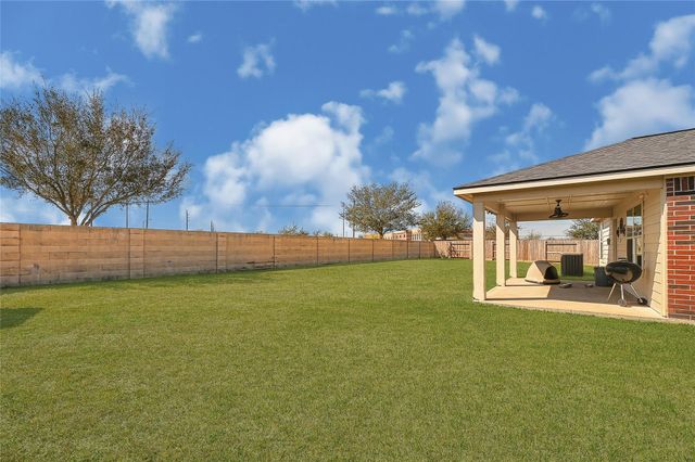 1802 Opal Peach Drive, Rosharon, TX 77583