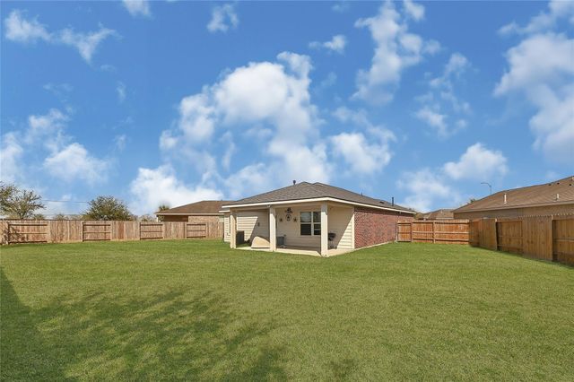 1802 Opal Peach Drive, Rosharon, TX 77583