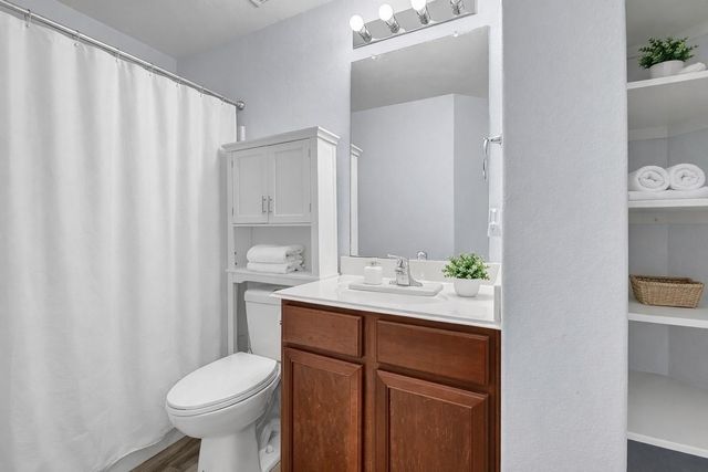 1802 Opal Peach Drive, Rosharon, TX 77583