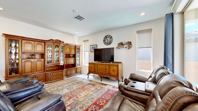 6119 Wyeth Drive SE, Albuquerque, NM 87106