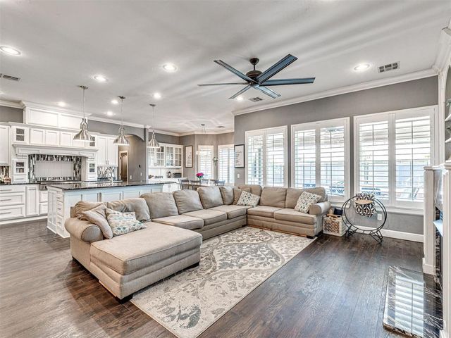 406 Rochester Court, Tuttle, OK 73089
