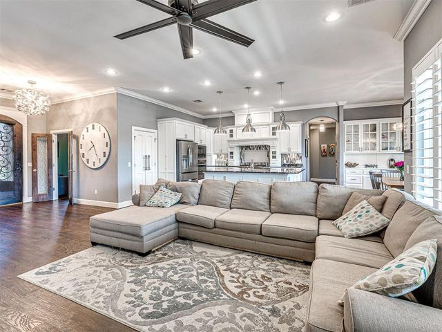 406 Rochester Court, Tuttle, OK 73089
