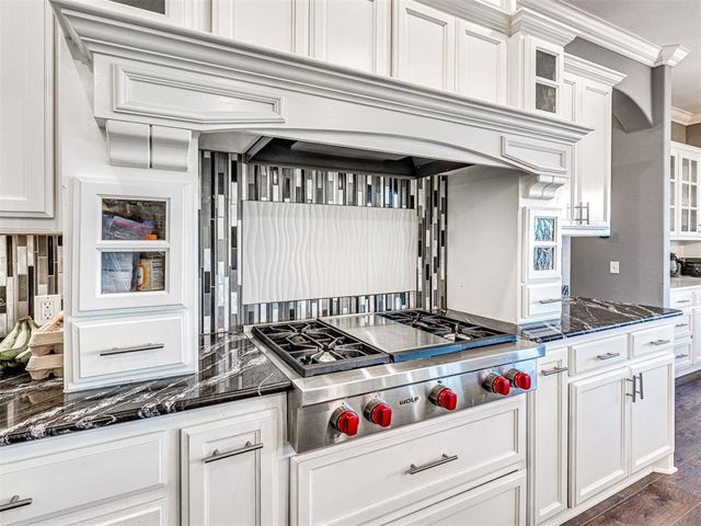 406 Rochester Court, Tuttle, OK 73089