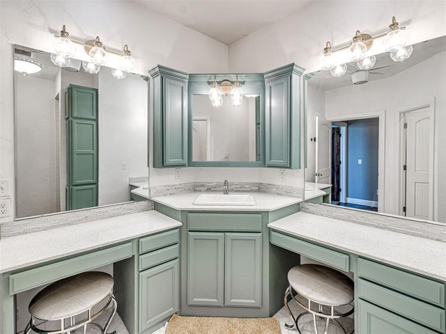 406 Rochester Court, Tuttle, OK 73089