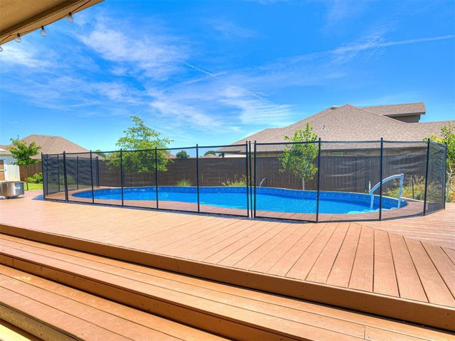 406 Rochester Court, Tuttle, OK 73089