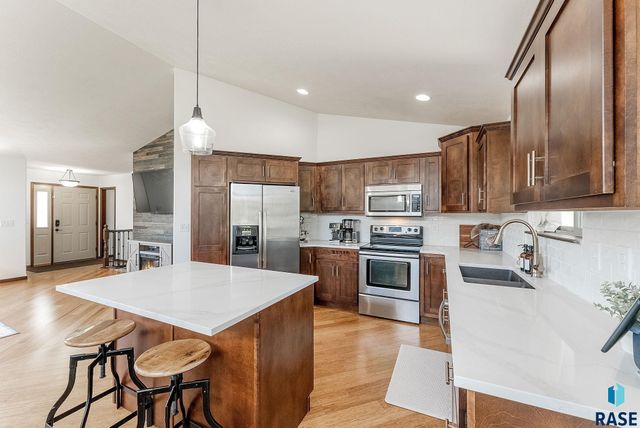 404 S Red Willow Ave Avenue, Sioux Falls, SD 57110