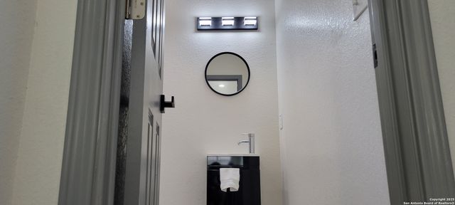2014 Montezuma, San Antonio, TX 78207