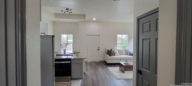 2014 Montezuma, San Antonio, TX 78207