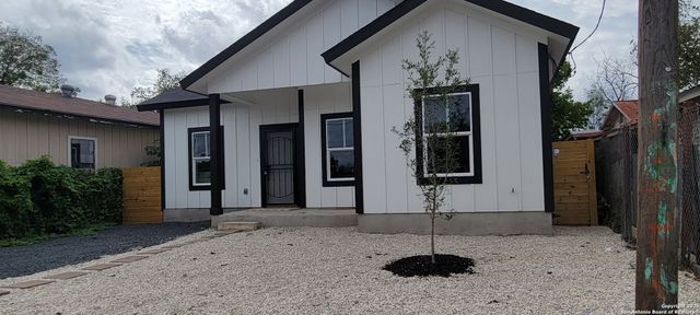 2014 Montezuma, San Antonio, TX 78207