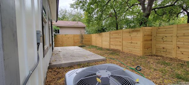 2014 Montezuma, San Antonio, TX 78207