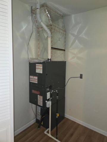 1524 S Woodland Avenue, Michigan City, IN 46360