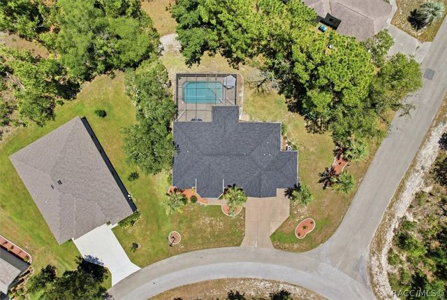10 Cyclamen Court W, Homosassa, FL 34446