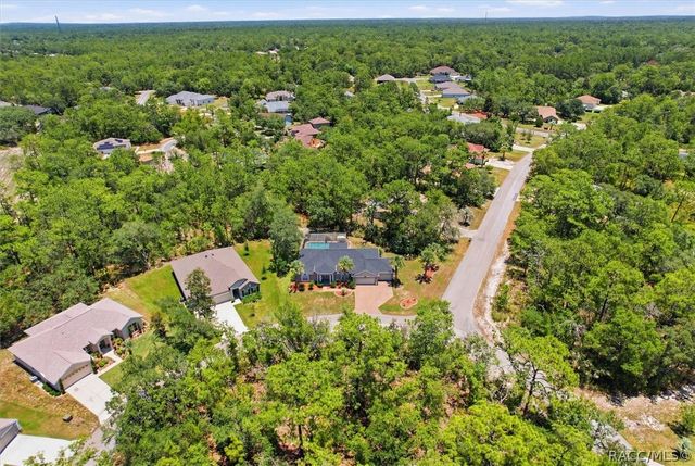 10 Cyclamen Court W, Homosassa, FL 34446