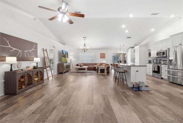 10 Cyclamen Court W, Homosassa, FL 34446