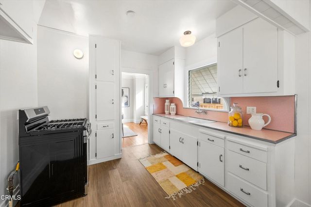 3323 Thorpe Avenue, Los Angeles, CA 90065