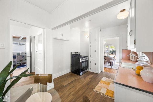 3323 Thorpe Avenue, Los Angeles, CA 90065