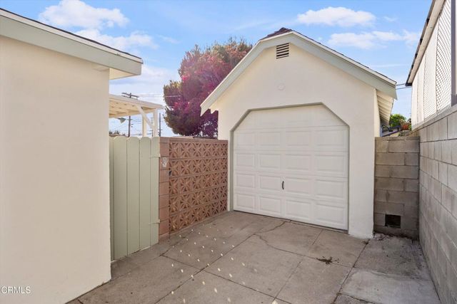 3323 Thorpe Avenue, Los Angeles, CA 90065