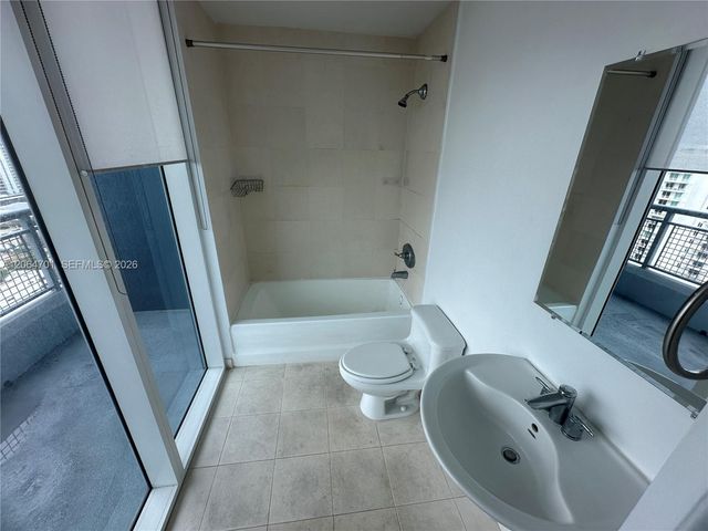 60 SW 13th Street 1919, Miami, FL 33130