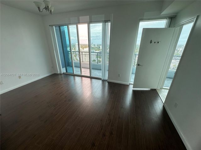 60 SW 13th Street 1919, Miami, FL 33130