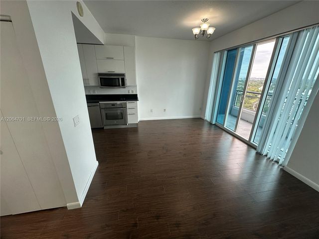 60 SW 13th Street 1919, Miami, FL 33130