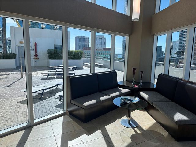 60 SW 13th Street 1919, Miami, FL 33130