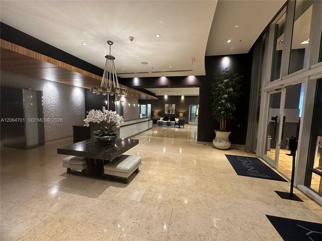 60 SW 13th Street 1919, Miami, FL 33130