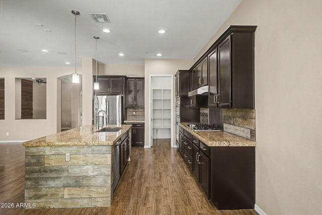 450 E TORREY PINES Place, Chandler, AZ 85249