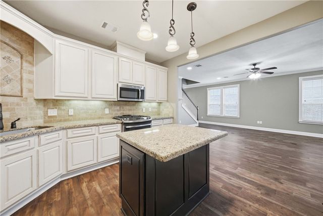 1722 Creekside, College Station, TX 77845