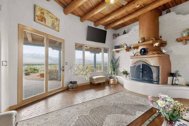 480 Valle Vista Road, Corrales, NM 87048