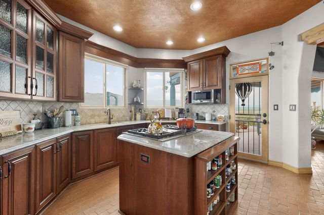 480 Valle Vista Road, Corrales, NM 87048