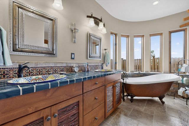 480 Valle Vista Road, Corrales, NM 87048