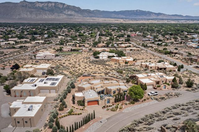 480 Valle Vista Road, Corrales, NM 87048