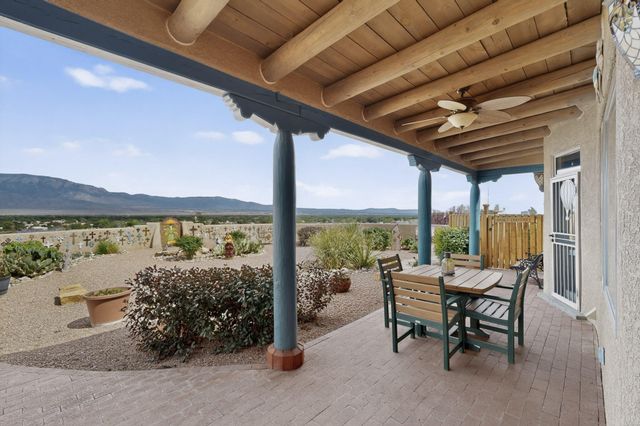 480 Valle Vista Road, Corrales, NM 87048