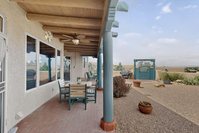 480 Valle Vista Road, Corrales, NM 87048