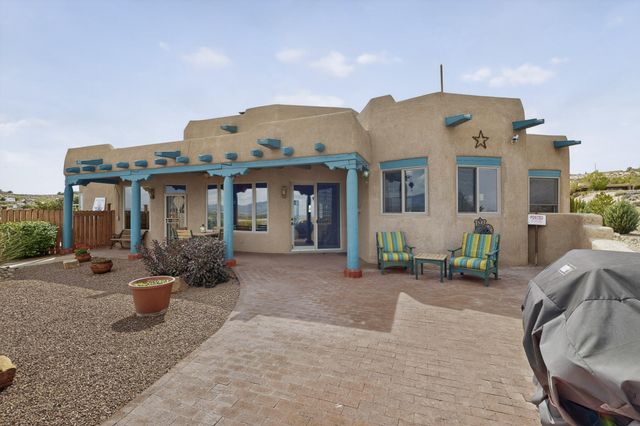 480 Valle Vista Road, Corrales, NM 87048