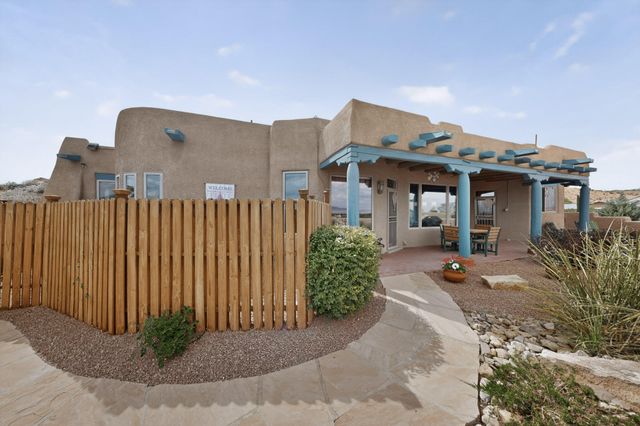 480 Valle Vista Road, Corrales, NM 87048