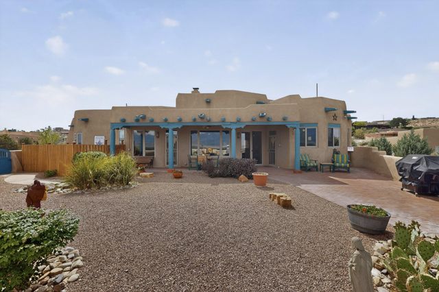 480 Valle Vista Road, Corrales, NM 87048