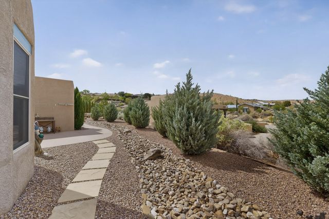 480 Valle Vista Road, Corrales, NM 87048