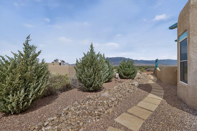 480 Valle Vista Road, Corrales, NM 87048