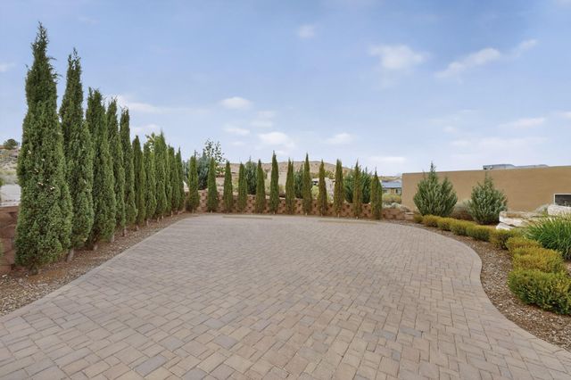 480 Valle Vista Road, Corrales, NM 87048