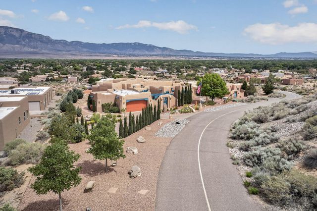 480 Valle Vista Road, Corrales, NM 87048