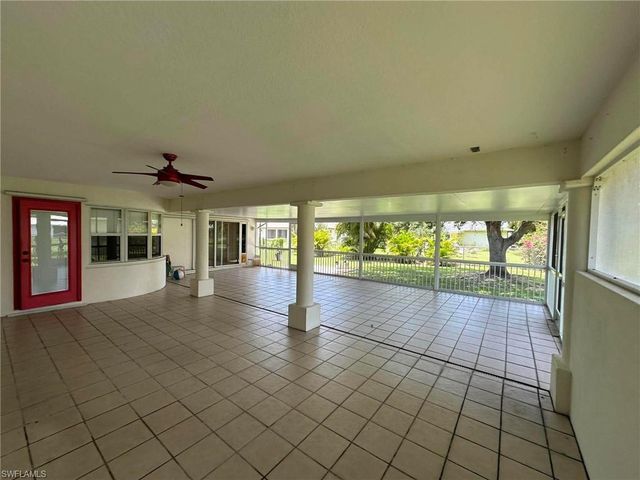 22 SE 14th CT, Cape Coral, FL 33990