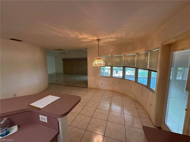 22 SE 14th CT, Cape Coral, FL 33990