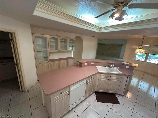 22 SE 14th CT, Cape Coral, FL 33990